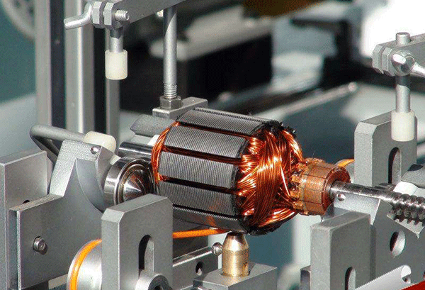 西安西瑪電機(jī)轉(zhuǎn)子動(dòng)平衡試驗(yàn)。